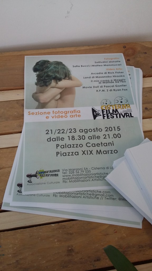 le locandine della mostra di fotografia e video arte 